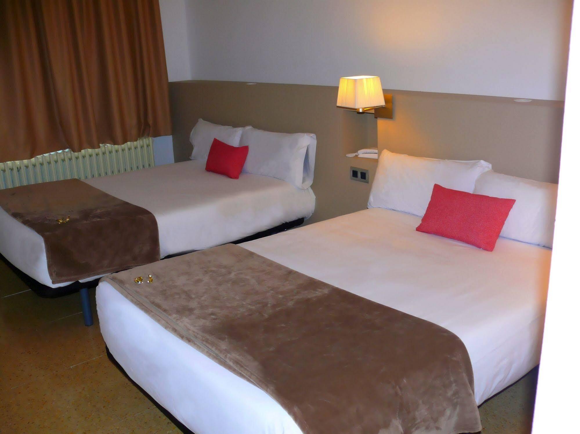 פאס דה לה קאסה Hotel Pic Mari מראה חיצוני תמונה