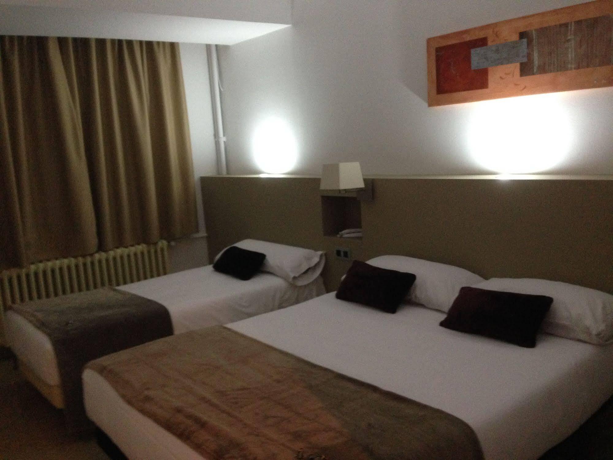 פאס דה לה קאסה Hotel Pic Mari מראה חיצוני תמונה